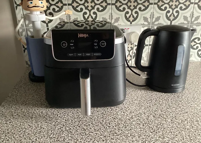 To Rent בית אירוח *